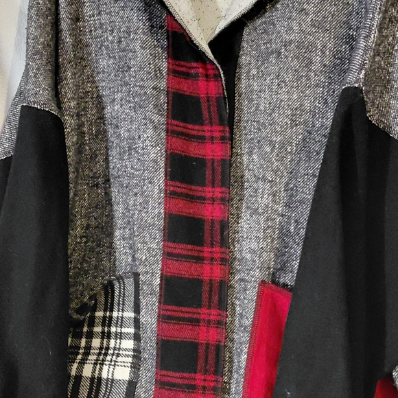 Chic Gray and Red Women's Teddy Jacket - Picture 4 of 9